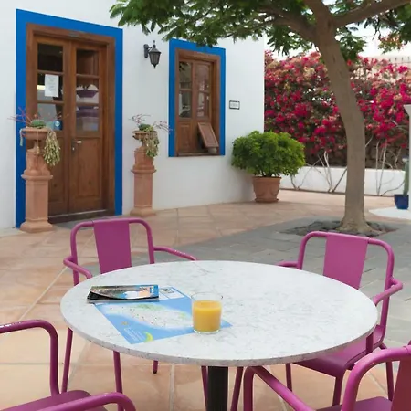 Country house La Casona De Yaiza *