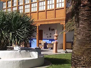 La Casona De *