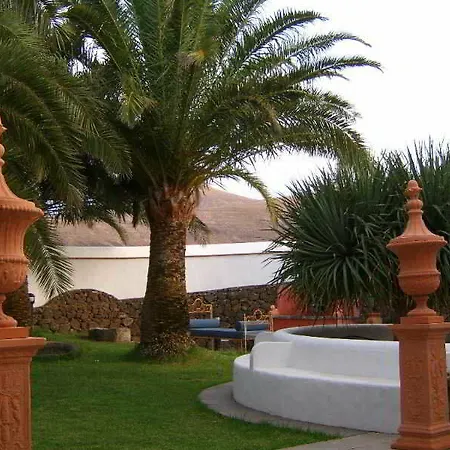 La Casona De *